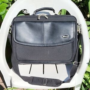 Targus Laptop Bag, Black Canvas, Black Faux-Leather Flap & Trim, Unisex, 15"x11"